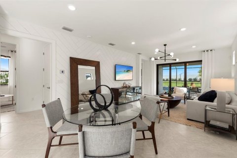 Villa ou maison à vendre à Englewood, Floride: 2 chambres, 153.75 m2 № 2398602 - photo 2