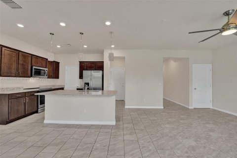 Touwnhouse à louer à Hollywood, Floride: 3 chambres, 165.37 m2 № 1931857 - photo 10