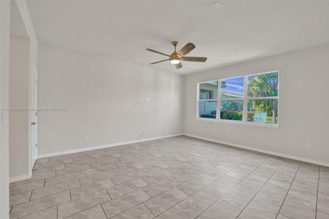 Touwnhouse à louer à Hollywood, Floride: 3 chambres, 165.37 m2 № 1931857 - photo 13