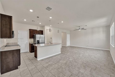 Touwnhouse à louer à Hollywood, Floride: 3 chambres, 165.37 m2 № 1931857 - photo 17