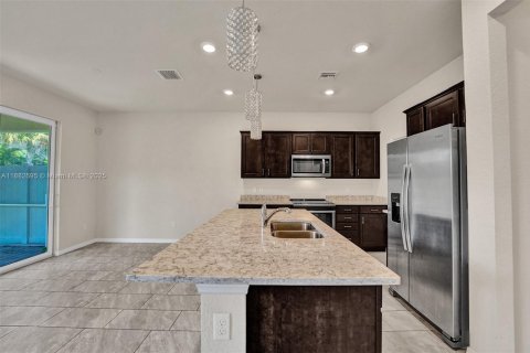 Touwnhouse à louer à Hollywood, Floride: 3 chambres, 165.37 m2 № 1931857 - photo 24