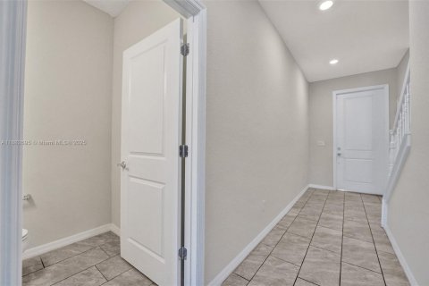 Touwnhouse à louer à Hollywood, Floride: 3 chambres, 165.37 m2 № 1931857 - photo 3