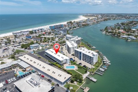 Condo à Treasure Island, Floride, 1 chambre № 2101231