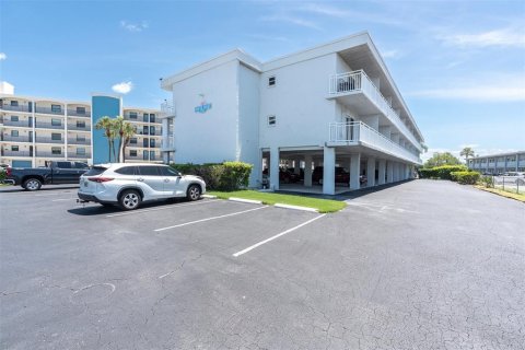 Copropriété à louer à Treasure Island, Floride: 1 chambre, 57.51 m2 № 2101231 - photo 26