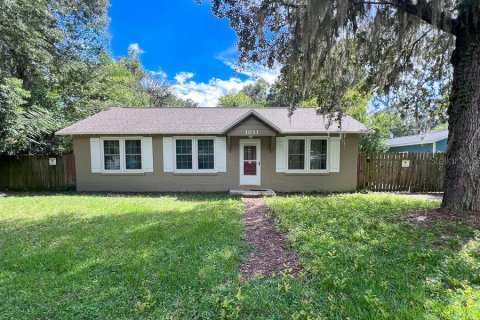 House in Gainesville, Florida 3 bedrooms, 139.35 sq.m. № 1912458 - photo 1