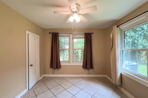 House in Gainesville, Florida 3 bedrooms, 139.35 sq.m. № 1912458 - photo 10