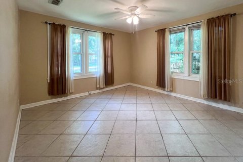 House in Gainesville, Florida 3 bedrooms, 139.35 sq.m. № 1912458 - photo 9