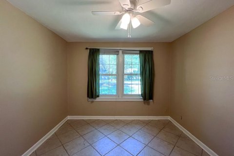 House in Gainesville, Florida 3 bedrooms, 139.35 sq.m. № 1912458 - photo 15