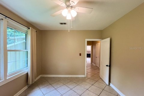 House in Gainesville, Florida 3 bedrooms, 139.35 sq.m. № 1912458 - photo 14