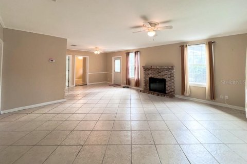 House in Gainesville, Florida 3 bedrooms, 139.35 sq.m. № 1912458 - photo 4