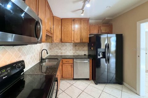 House in Gainesville, Florida 3 bedrooms, 139.35 sq.m. № 1912458 - photo 8