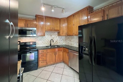 House in Gainesville, Florida 3 bedrooms, 139.35 sq.m. № 1912458 - photo 25