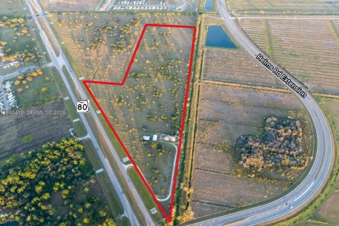 Propiedad comercial en venta en LaBelle, Florida № 2002264 - foto 3