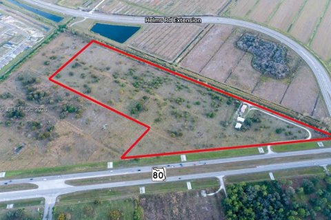 Propiedad comercial en venta en LaBelle, Florida № 2002264 - foto 20