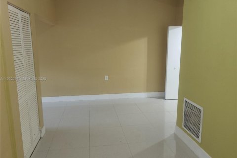 Adosado en alquiler en Lauderhill, Florida, 3 dormitorios, 78.87 m2 № 2006458 - foto 20