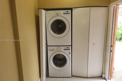 Adosado en alquiler en Lauderhill, Florida, 3 dormitorios, 78.87 m2 № 2006458 - foto 3