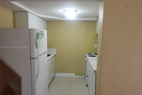 Adosado en alquiler en Lauderhill, Florida, 3 dormitorios, 78.87 m2 № 2006458 - foto 6