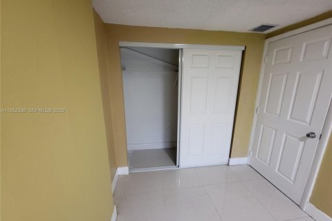 Adosado en alquiler en Lauderhill, Florida, 3 dormitorios, 78.87 m2 № 2006458 - foto 13