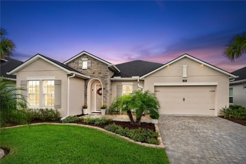 House in Daytona Beach, Florida 3 bedrooms, 183.85 sq.m. № 1444943 - photo 1