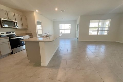 Villa ou maison à louer à Ocala, Floride: 3 chambres, 155.15 m2 № 1855885 - photo 4