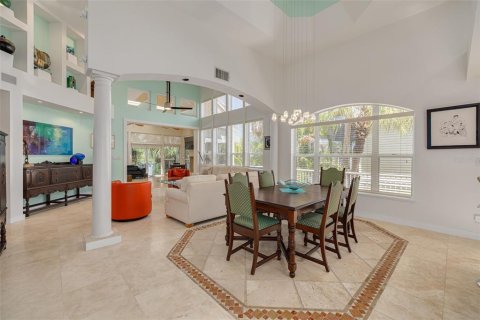 House in Gulfport, Florida 3 bedrooms, 210.89 sq.m. № 1648292 - photo 4