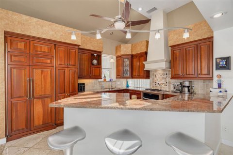 House in Gulfport, Florida 3 bedrooms, 210.89 sq.m. № 1648292 - photo 27