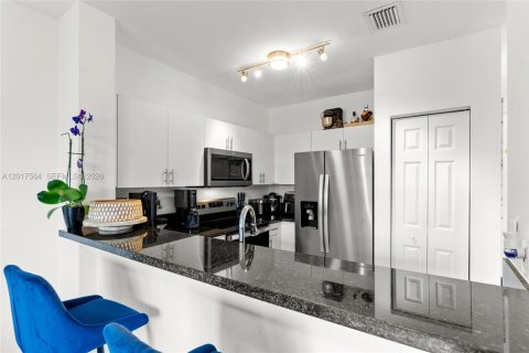 Condo in Homestead, Florida, 3 bedrooms  № 2083951 - photo 9