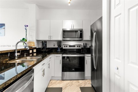 Condo in Homestead, Florida, 3 bedrooms  № 2083951 - photo 10