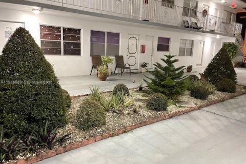 Купить виллу или дом в Холливуд, Флорида 1 спальня, 52.21м2, № 2048367 - фото 4