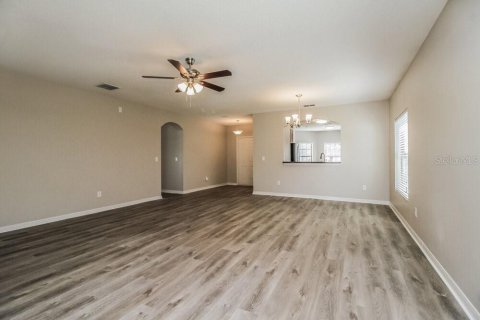 Villa ou maison à louer à Sanford, Floride: 3 chambres, 163.14 m2 № 1905278 - photo 5