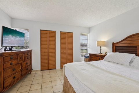Condominio en venta en Coral Springs, Florida, 2 dormitorios, 71.35 m2 № 2059419 - foto 24