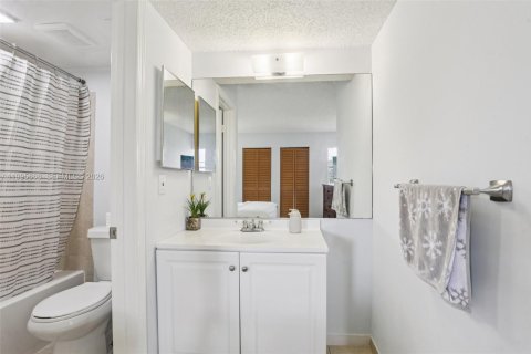 Condominio en venta en Coral Springs, Florida, 2 dormitorios, 71.35 m2 № 2059419 - foto 27