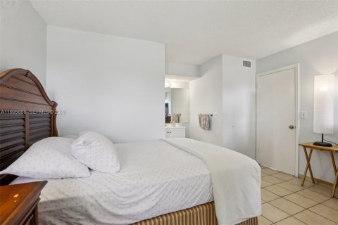 Condominio en venta en Coral Springs, Florida, 2 dormitorios, 71.35 m2 № 2059419 - foto 21