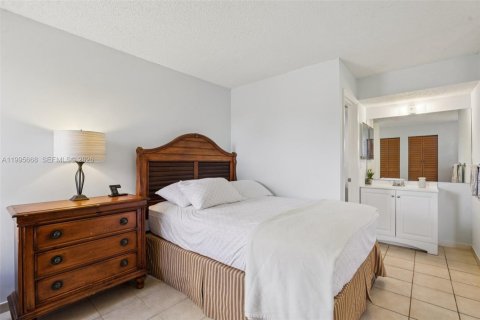 Condominio en venta en Coral Springs, Florida, 2 dormitorios, 71.35 m2 № 2059419 - foto 20