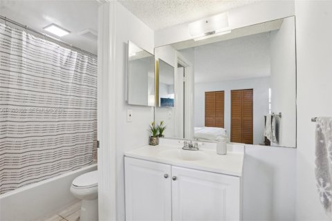 Condominio en venta en Coral Springs, Florida, 2 dormitorios, 71.35 m2 № 2059419 - foto 26