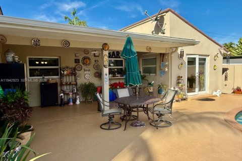 Casa en venta en Miami, Florida, 4 dormitorios, 146.32 m2 № 2002096 - foto 23