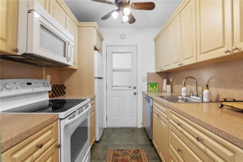 Condominio en venta en Miami, Florida, 2 dormitorios, 82.03 m2 № 2029363 - foto 2