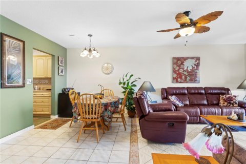 Condominio en venta en Miami, Florida, 2 dormitorios, 82.03 m2 № 2029363 - foto 8