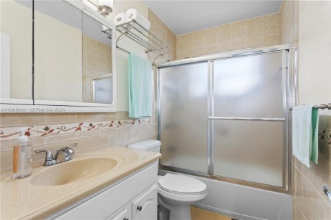 Condominio en venta en Miami, Florida, 2 dormitorios, 82.03 m2 № 2029363 - foto 13