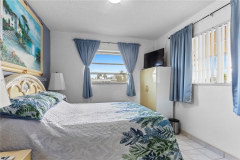 Condominio en venta en Miami, Florida, 2 dormitorios, 82.03 m2 № 2029363 - foto 12