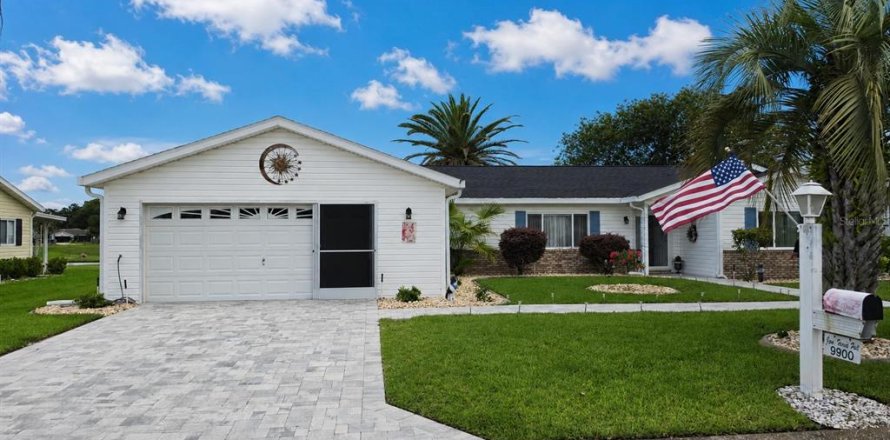 Villa ou maison à Summerfield, Floride 3 chambres, 218.23 m2 № 2149396