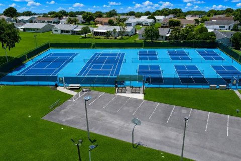 Villa ou maison à vendre à Summerfield, Floride: 3 chambres, 218.23 m2 № 2149396 - photo 8