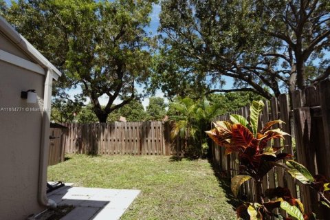 Villa ou maison à louer à Plantation, Floride: 2 chambres, 116.96 m2 № 1930352 - photo 15