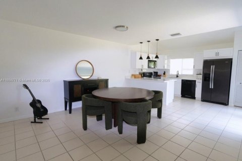 Villa ou maison à louer à Plantation, Floride: 2 chambres, 116.96 m2 № 1930352 - photo 5