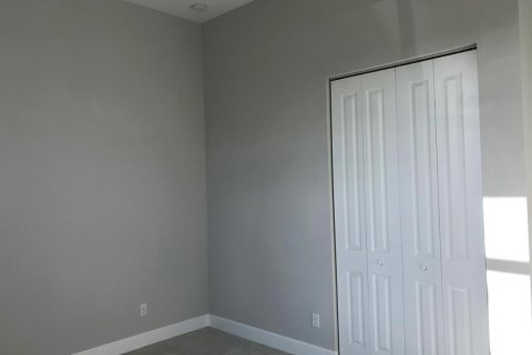 Casa en alquiler en Lake Worth, Florida, 3 dormitorios, 185.8 m2 № 2278698 - foto 13