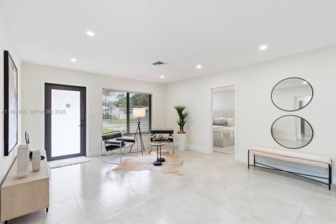 Villa ou maison à louer à Fort Lauderdale, Floride: 3 chambres, 162.3 m2 № 2056765 - photo 3