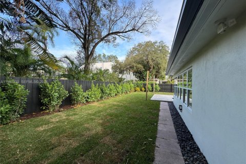 Villa ou maison à louer à Fort Lauderdale, Floride: 3 chambres, 162.3 m2 № 2056765 - photo 18