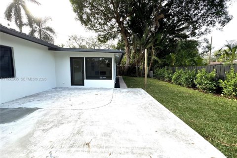 Villa ou maison à louer à Fort Lauderdale, Floride: 3 chambres, 162.3 m2 № 2056765 - photo 19