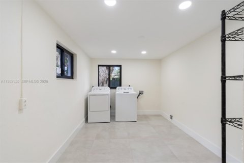 Villa ou maison à louer à Fort Lauderdale, Floride: 3 chambres, 162.3 m2 № 2056765 - photo 11