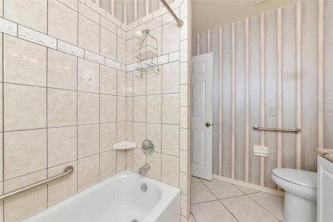 Condo in Sarasota, Florida, 2 bedrooms  № 1887098 - photo 30